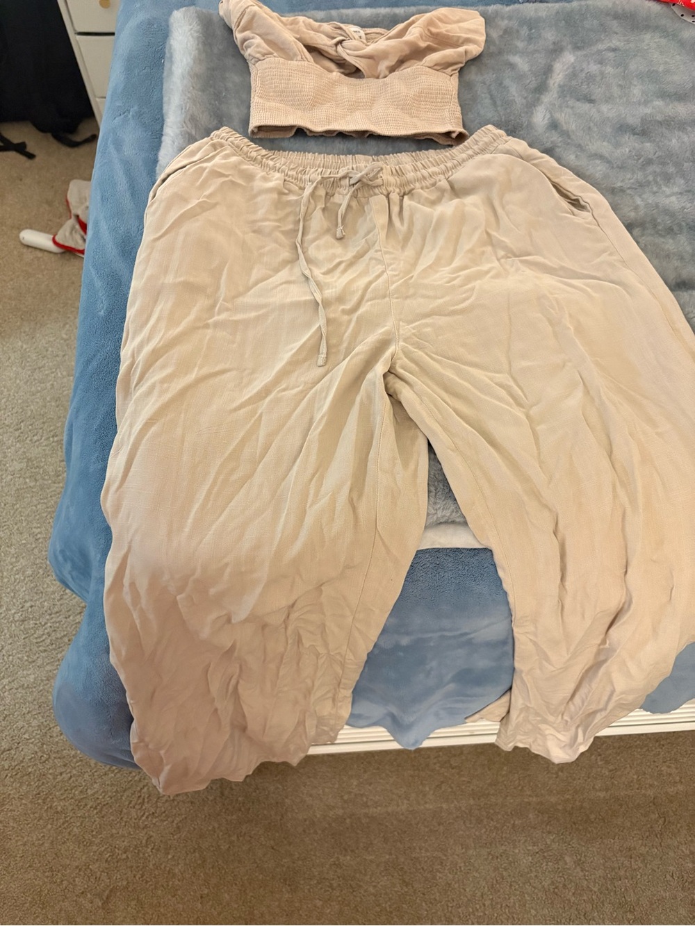 Blanco by Nature Women’s High-Waist Wide-Leg Pants in Light Beige and crop tank - Picture 10 of 10